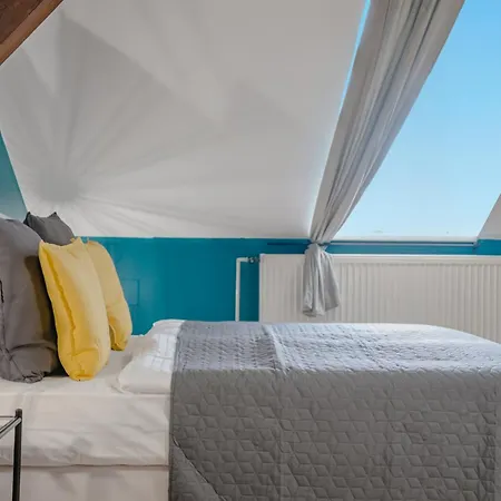 Stylish Duplex By Wagnerstays Apartmán