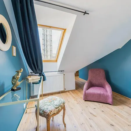 Stylish Duplex By Wagnerstays * Prag