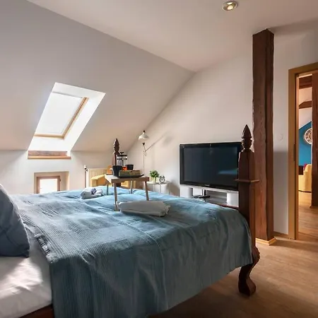 Stylish Duplex By Wagnerstays Prag